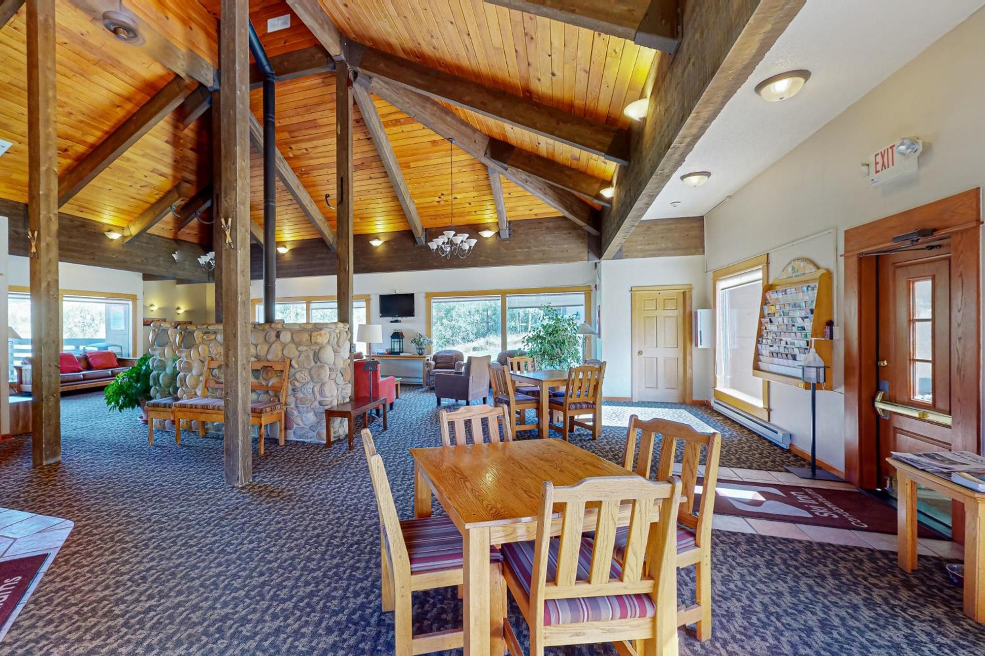 Ski Inn Steamboat Springs Room photo